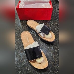 RARE Donald J Pliner Fifi Sandals in Black with Cork